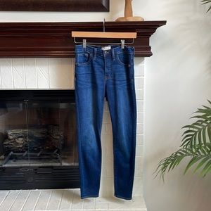 Madewell Roadtripper Jeans in Dark Blue Wash 28 G4